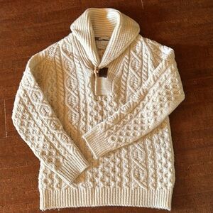 Peregrine 100% wool sweater
